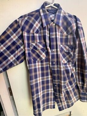 Lot of men’s plaid vintage button shirts